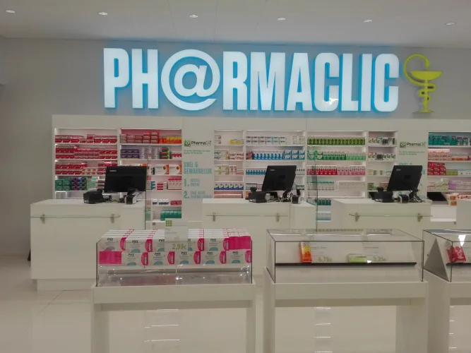Pharmacie Pharmacy by MediMarket Schoten