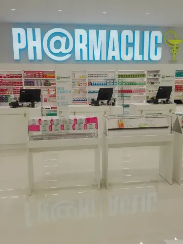 Apotheek Pharmacy by MediMarket Schoten